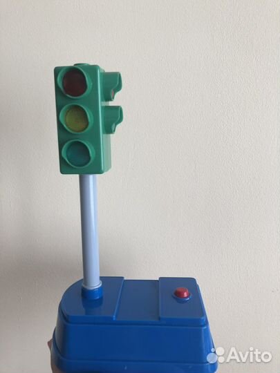 Интерактивный светофор, обучающий компьютер