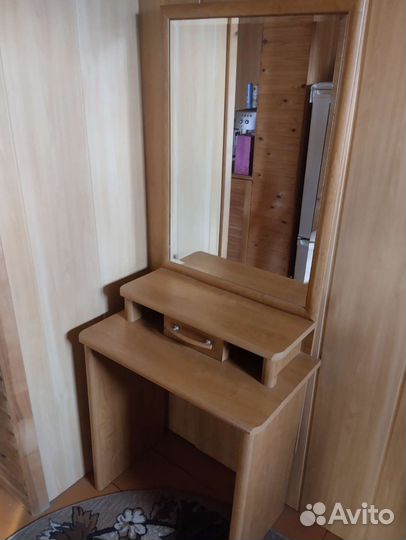 Туалетный столик