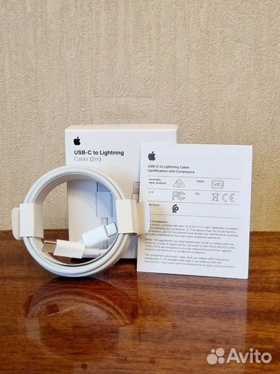 Зарядный кабель Apple USB-C to Lightning 2 метра