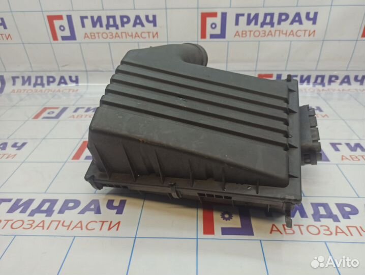 Корпус воздушного фильтра BMW X5 (E70) 13717548885