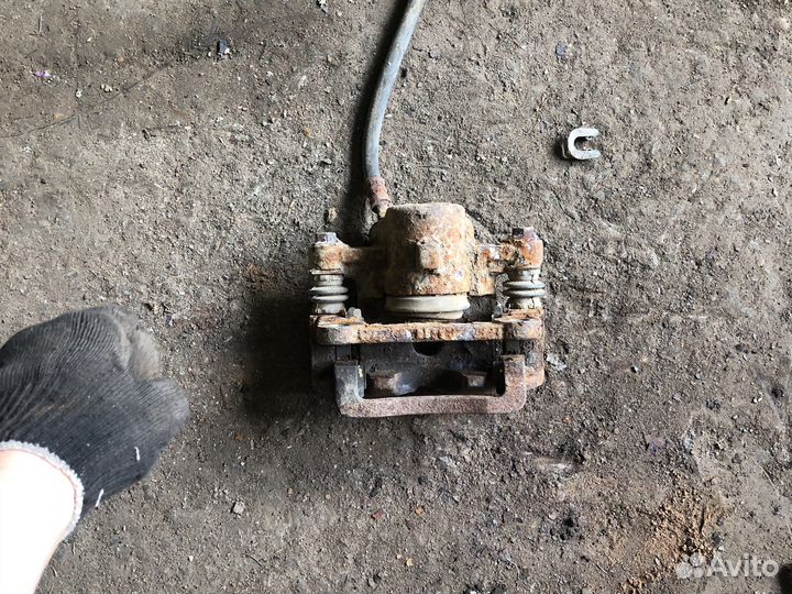 Toyota corolla 120 Суппорт