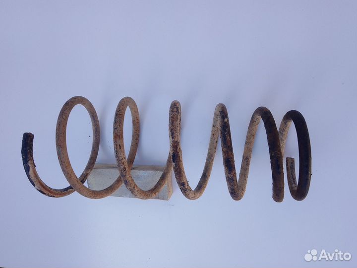 Пружина задняя Toyota