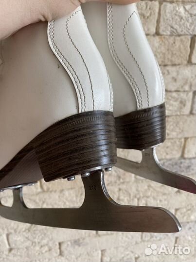 Коньки для девочки