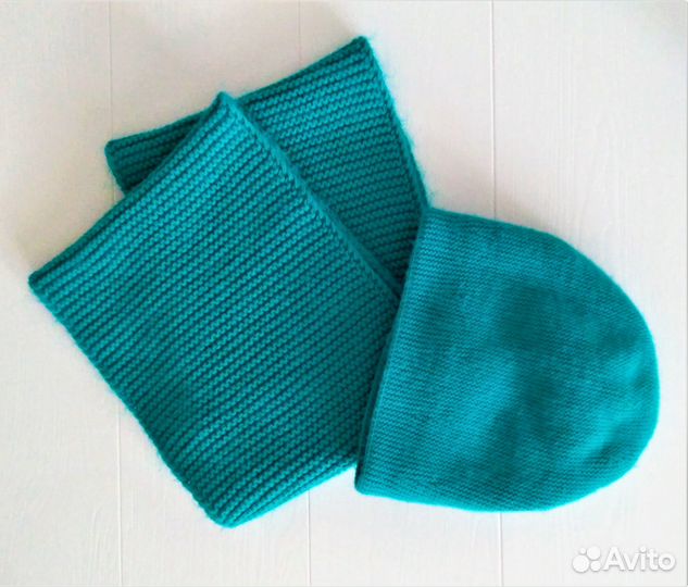 Теплые шапочка и снуд красивого берюзового цвета