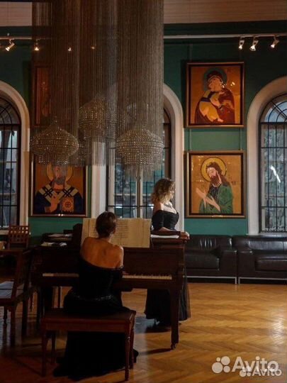 Преподаватель вокала и фортепиано