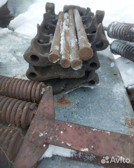 Лемеха стойки плуга траки лапы отвалы цепи др