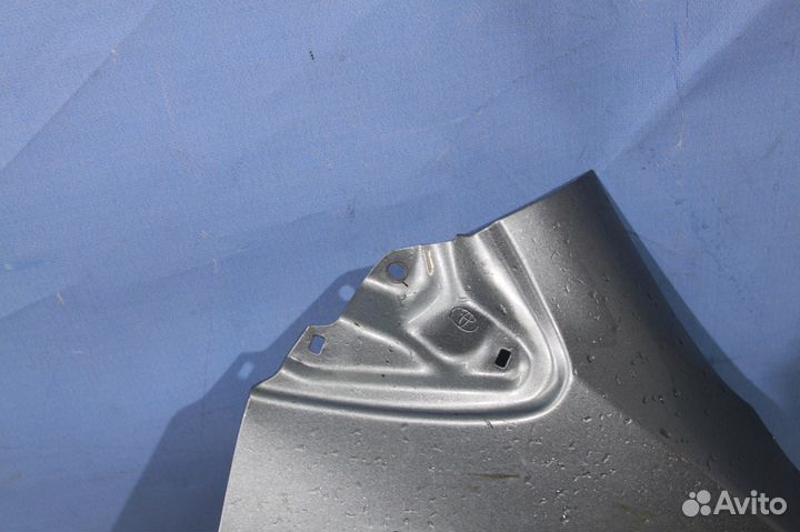 Крыло переднее правое Toyota Auris (Аурис)