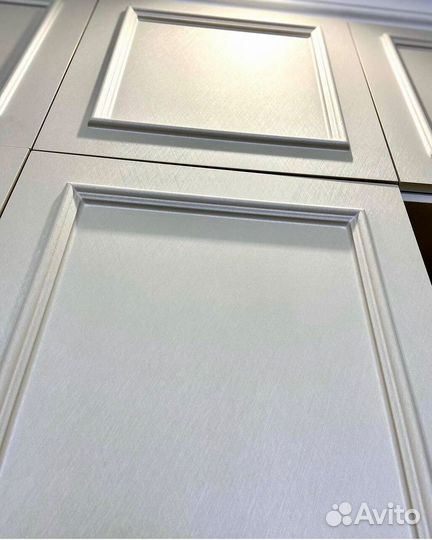 Шкаф распашной