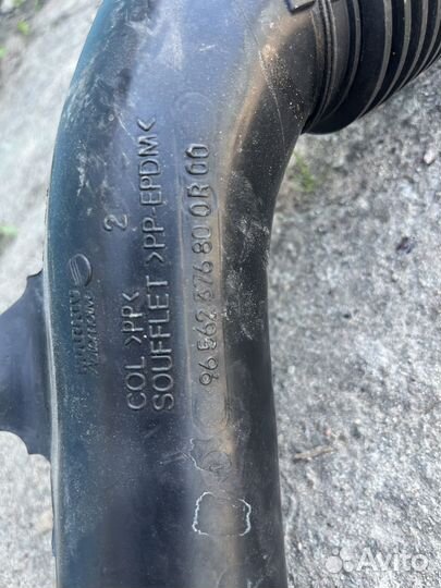 Peugeot 308 патрубок воздушного фильтра