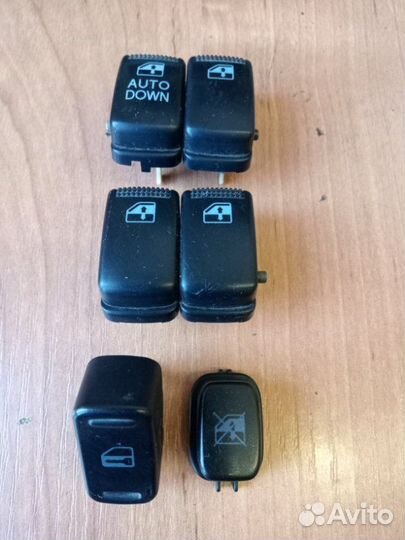 Кнопки стеклоподъемников передние левые Hyundai