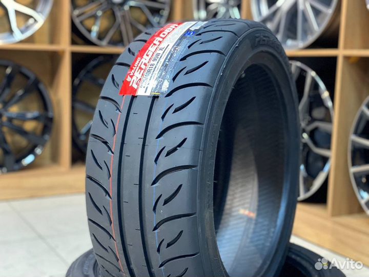 Valino Pergea 08RS 235/40 R17 97V