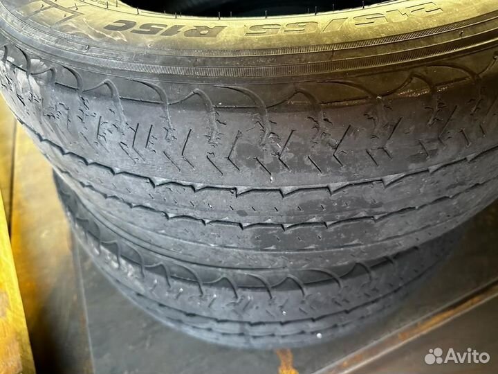 Pirelli Chrono 215/65 R15