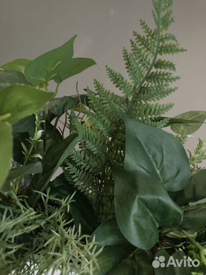 Ящики (блок) с искусственной зеленью