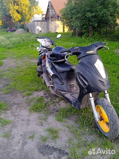 Скутер сагита