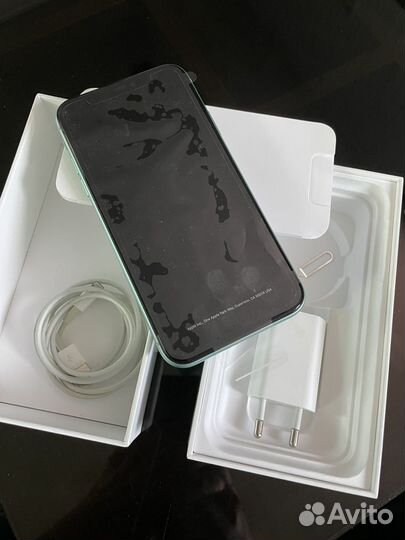 iPhone 11, 64 ГБ