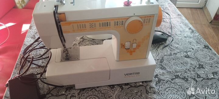 Швейная машина Veritas Rubina 20