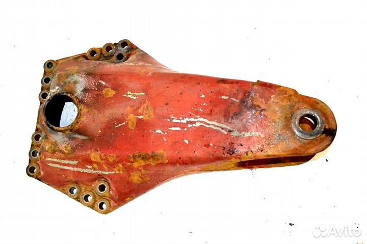 Кронштейн реактивной тяги, ведущего моста, правый