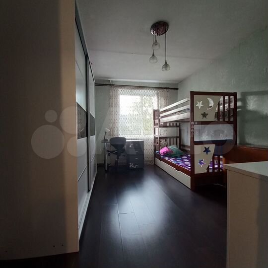3-к. квартира, 60 м², 3/5 эт.