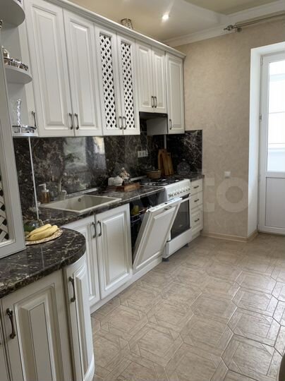 2-к. квартира, 82 м², 6/9 эт.