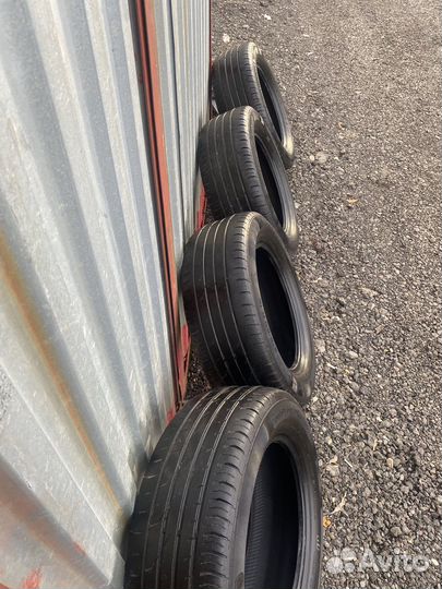 Continental ContiPremiumContact 2 215/60 R16