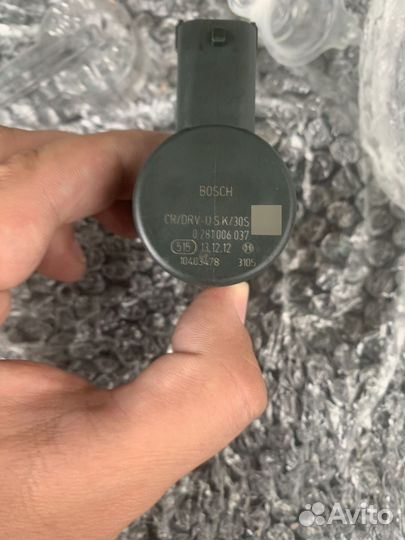 Регулятор давления топлива Bosch 0 281 006 037