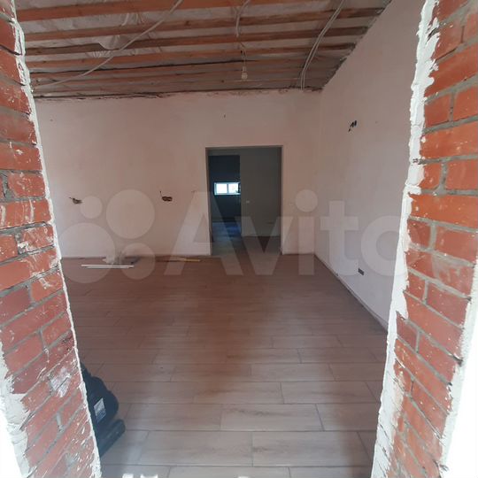 Дом 172 м² на участке 8,4 сот.