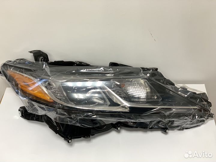 Фара Toyota Camry V70 USA 2018-2023