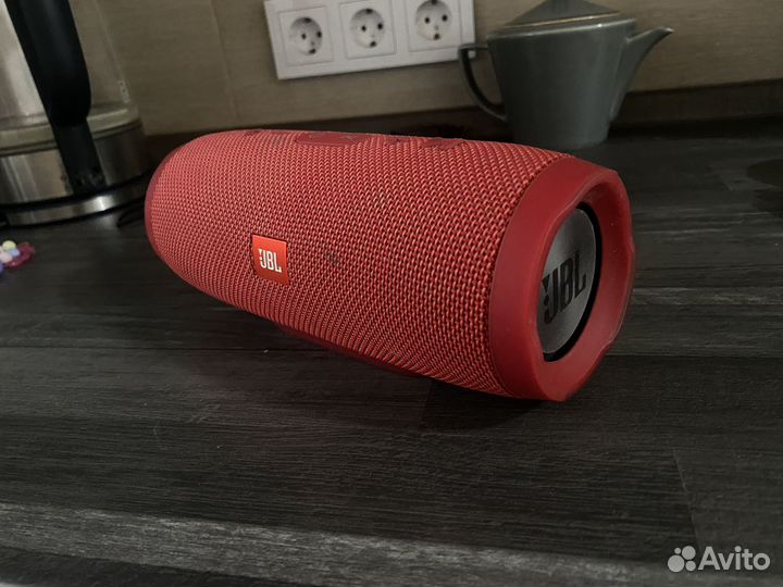 Колонка jbl charge 3