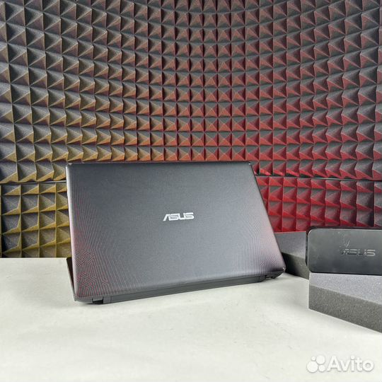 Игровой ноутбук Asus i7/GeForce/8RAM