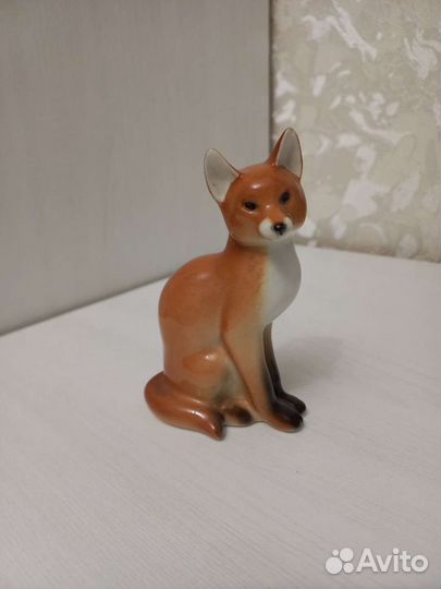 Фарфоровая фигура