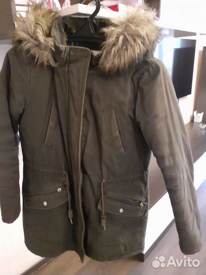 Продам парку женскую