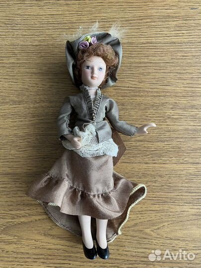 Куклы фарфоровые коллекционные