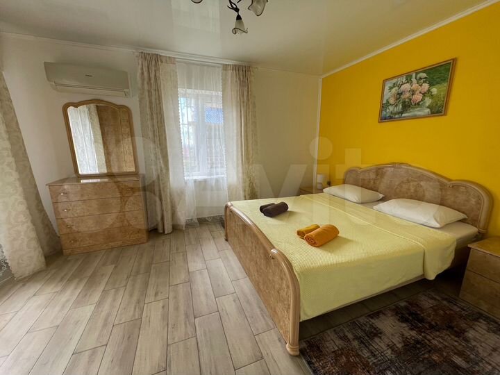 2-к. квартира, 40 м², 1/3 эт.