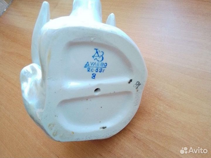 Статуэтка фарфор 