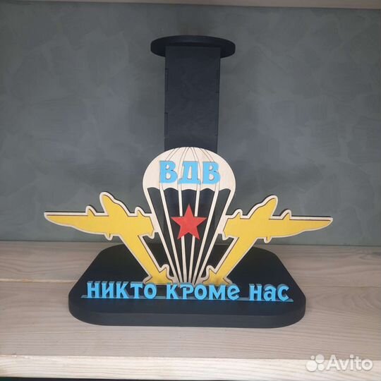 Подставка под берет