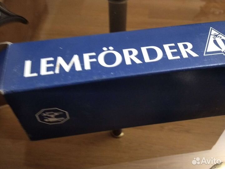 Тяга переднего стабилизатора L lemforder 2930801