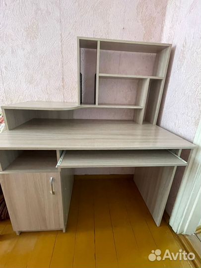 Компьютерный стол новый