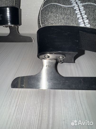 Коньки фигурные