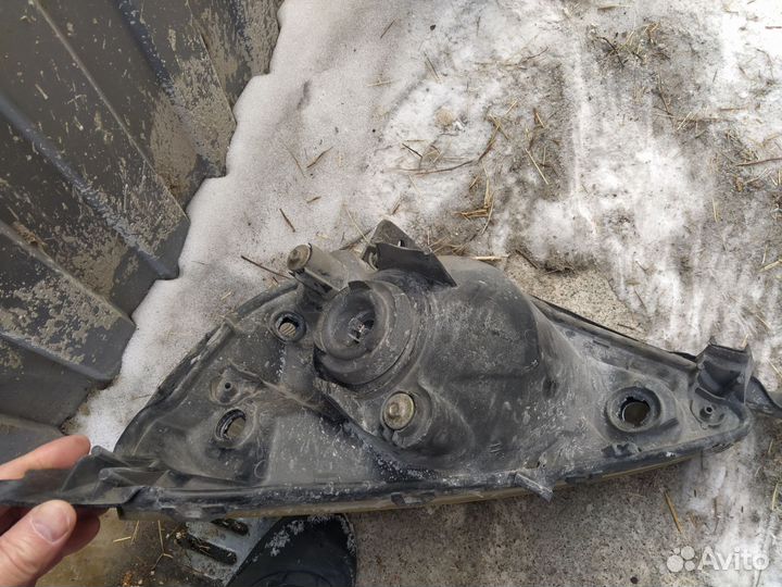 Фара Хонда фит