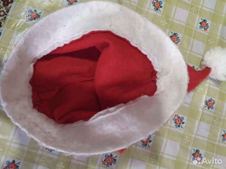 Новогодняя шапка Деда Мороза