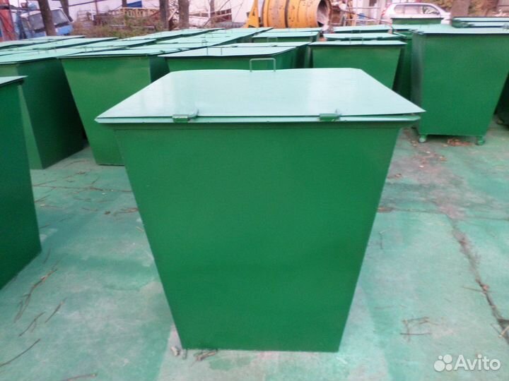 Мусорный контейнер 0.75 м3 с крышкой