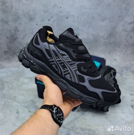 Кроссовки мужские asics