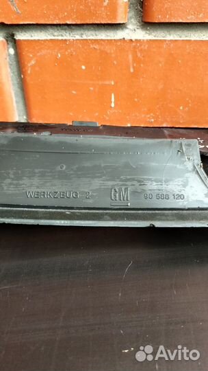 Решетка радиатора Opel Zafira A