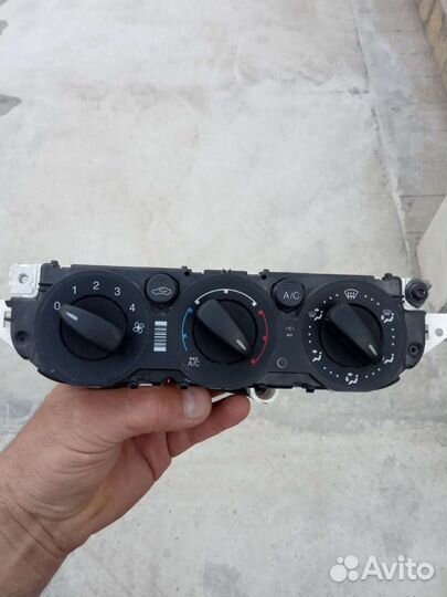 Блок управления климатом ford focus 2