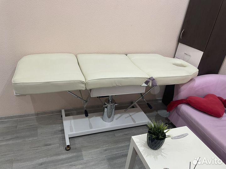 Кушетка косметологическая