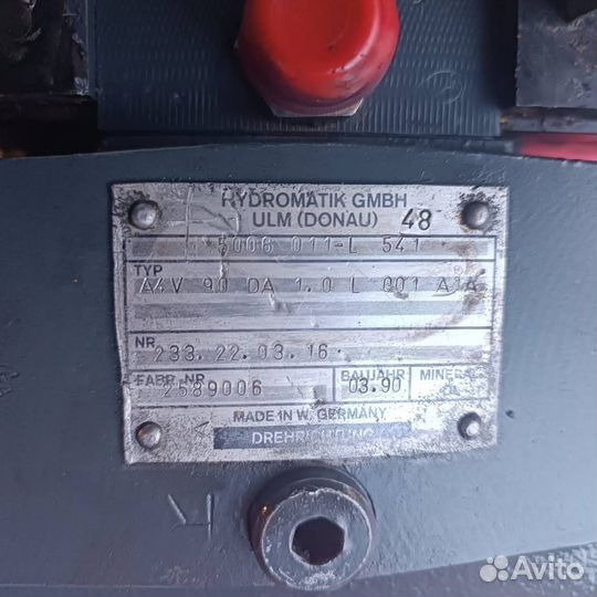 Насос для крана Liebherr 832 б/у