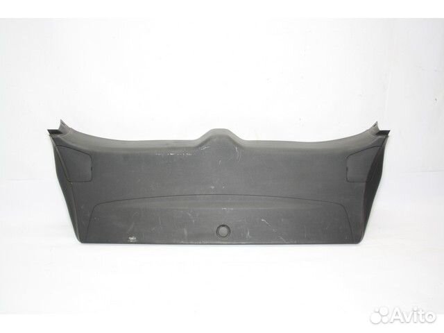 Обшивка крышки багажника Mitsubishi Outlander XL