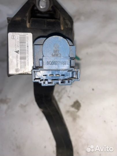 Педаль сцепления Volkswagen Polo седан 1.6 2017