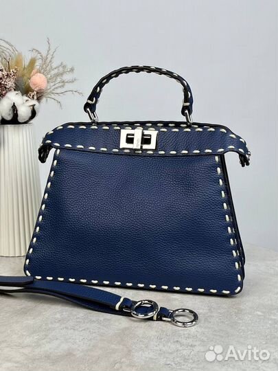 Сумка Fendi Peekaboo Iseeu синяя