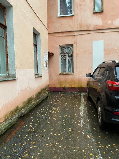 Комната 19 м² в 4-к., 1/2 эт.